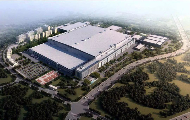 绵阳惠科第8.6代液晶显示项目首台主设备搬入，开启光电器件新篇章